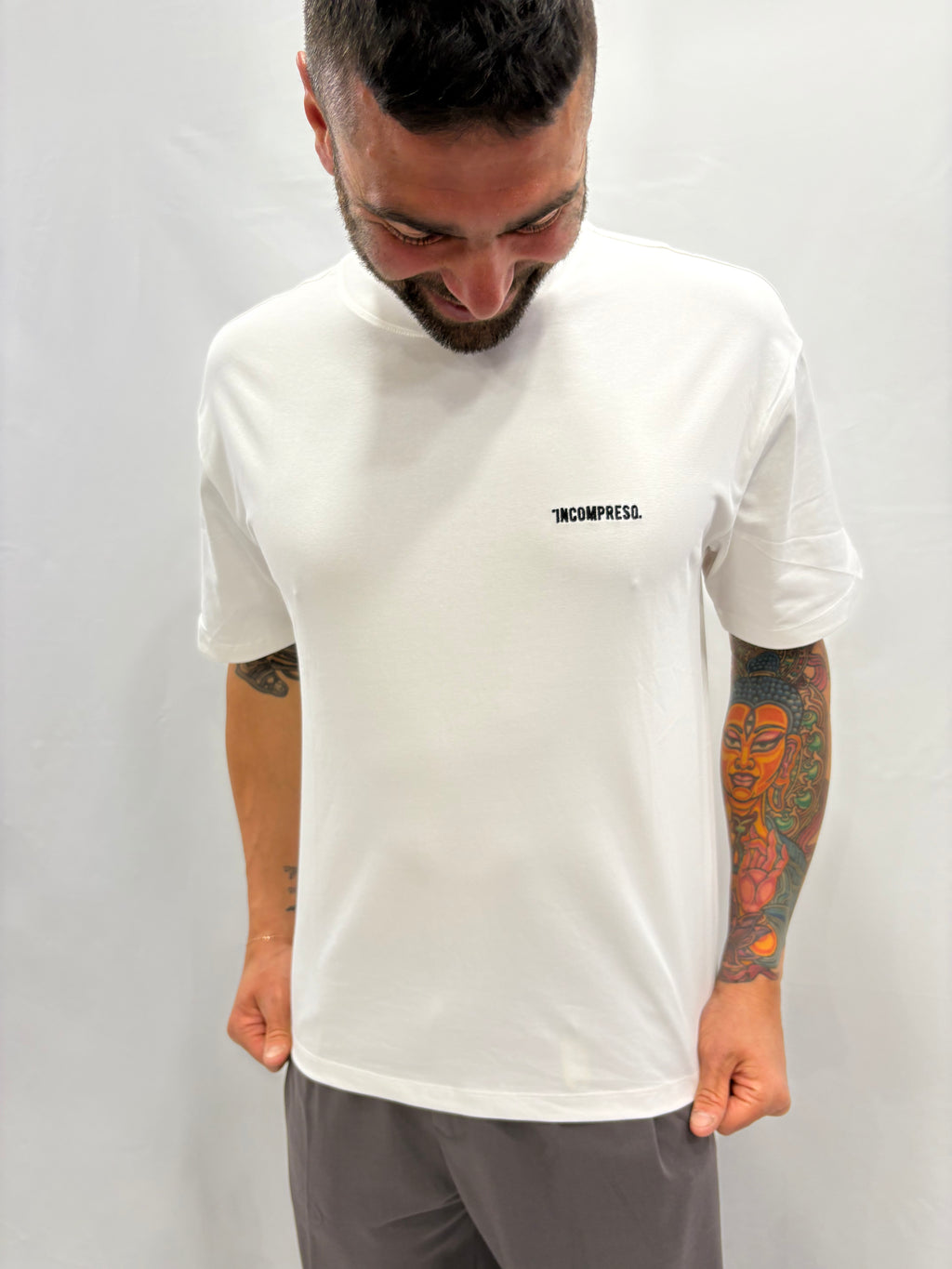 T-SHIRT INCOMPRESO LOGO RICAMO CROP BIANCA