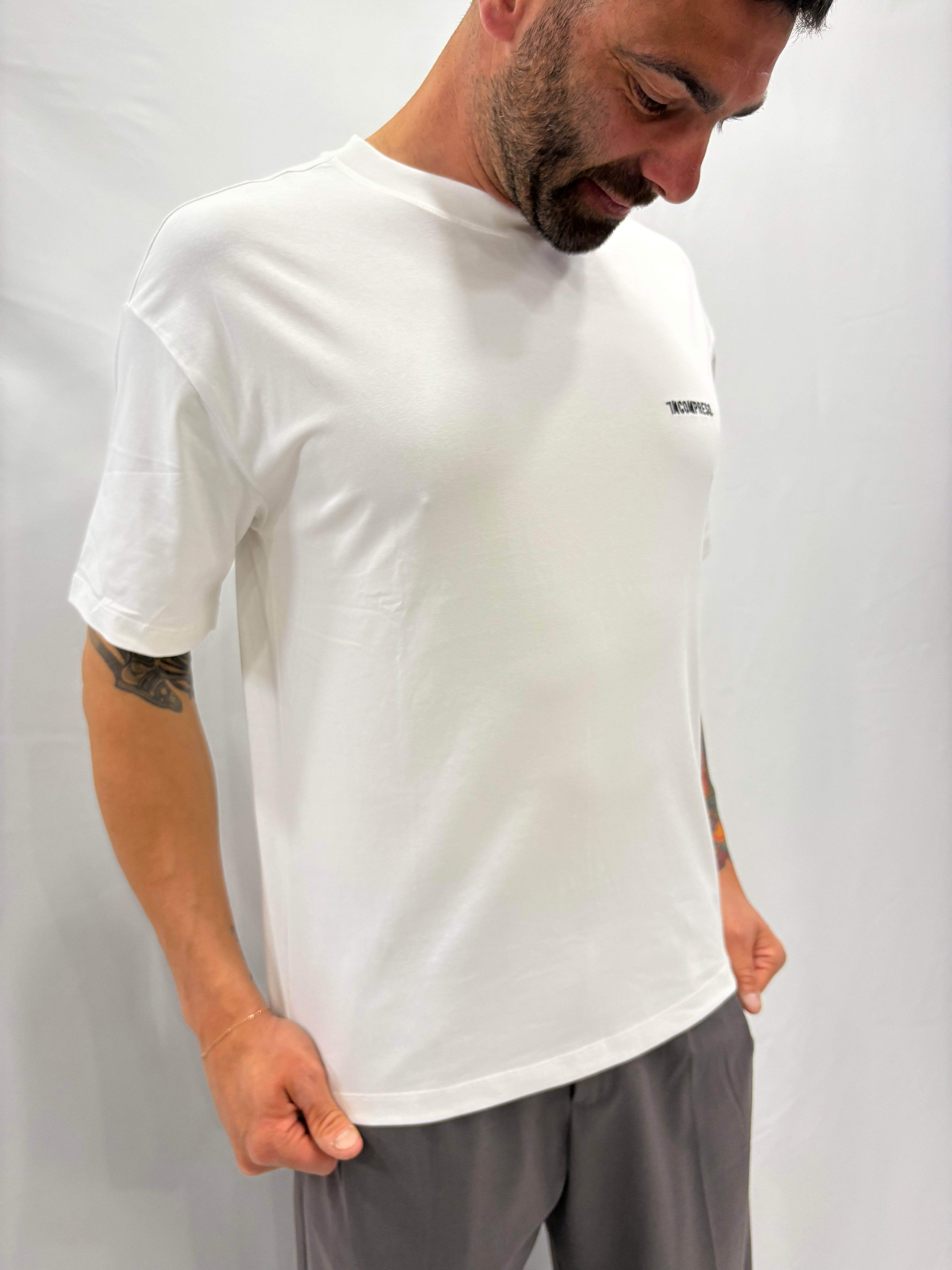 T-SHIRT INCOMPRESO LOGO RICAMO CROP BIANCA