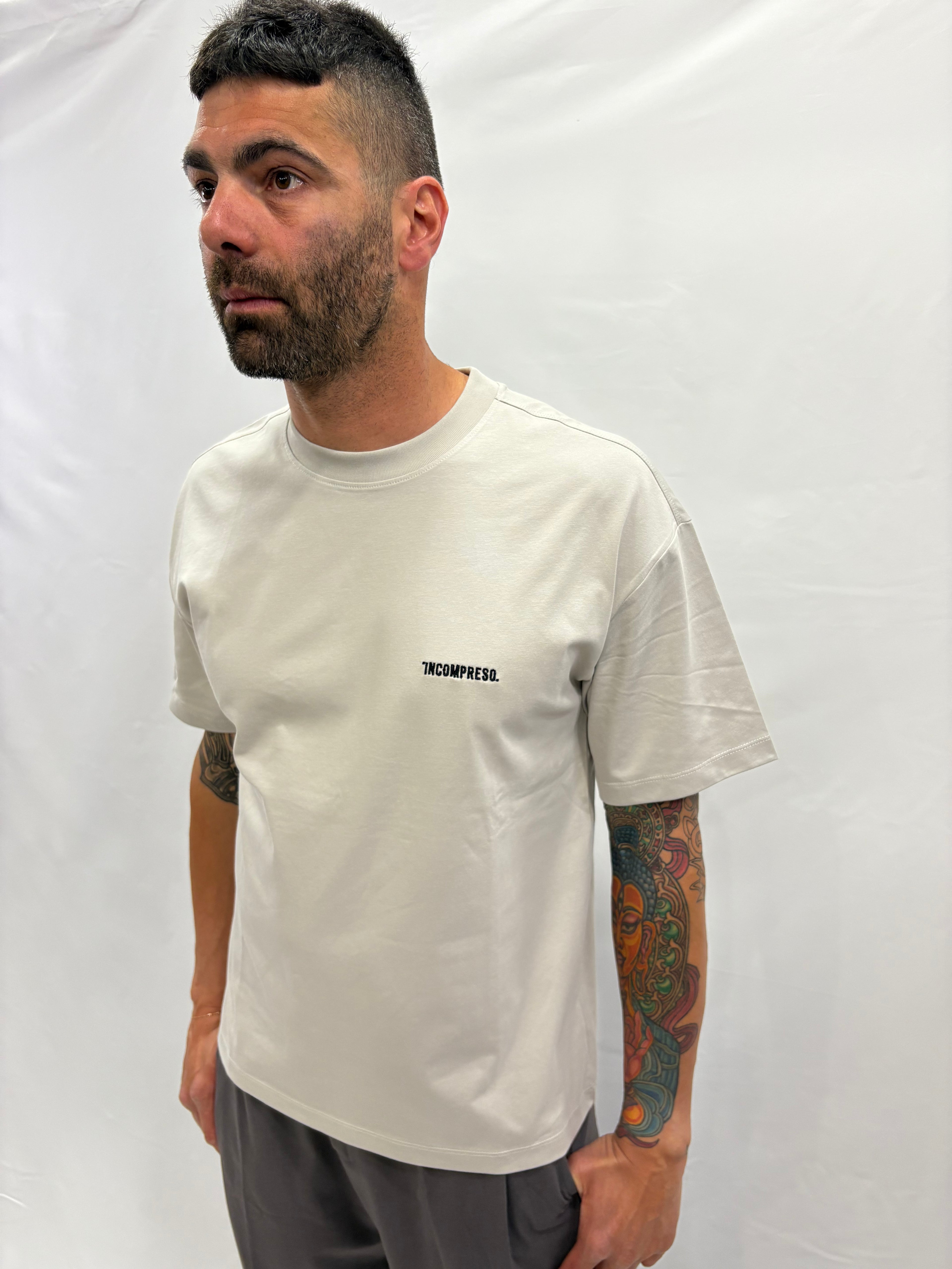 T-SHIRT INCOMPRESO LOGO RICAMO CROP GHIACCIO
