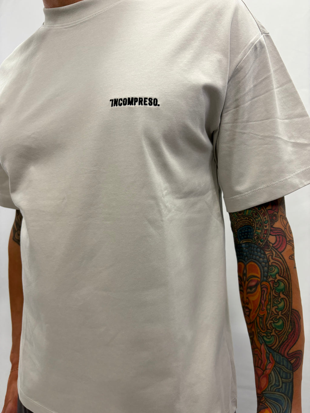 T-SHIRT INCOMPRESO LOGO RICAMO CROP GHIACCIO