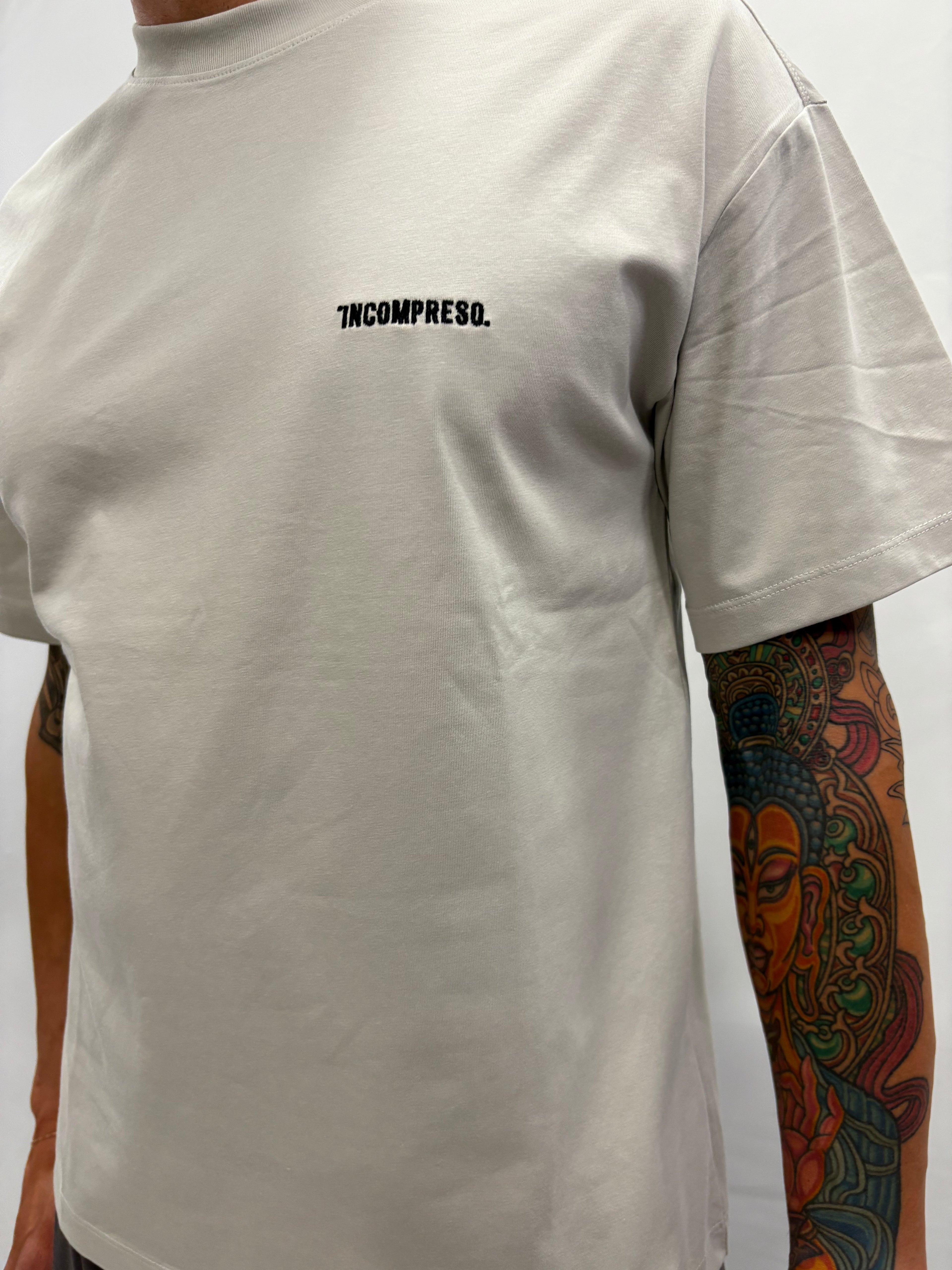 T-SHIRT INCOMPRESO LOGO RICAMO CROP GHIACCIO