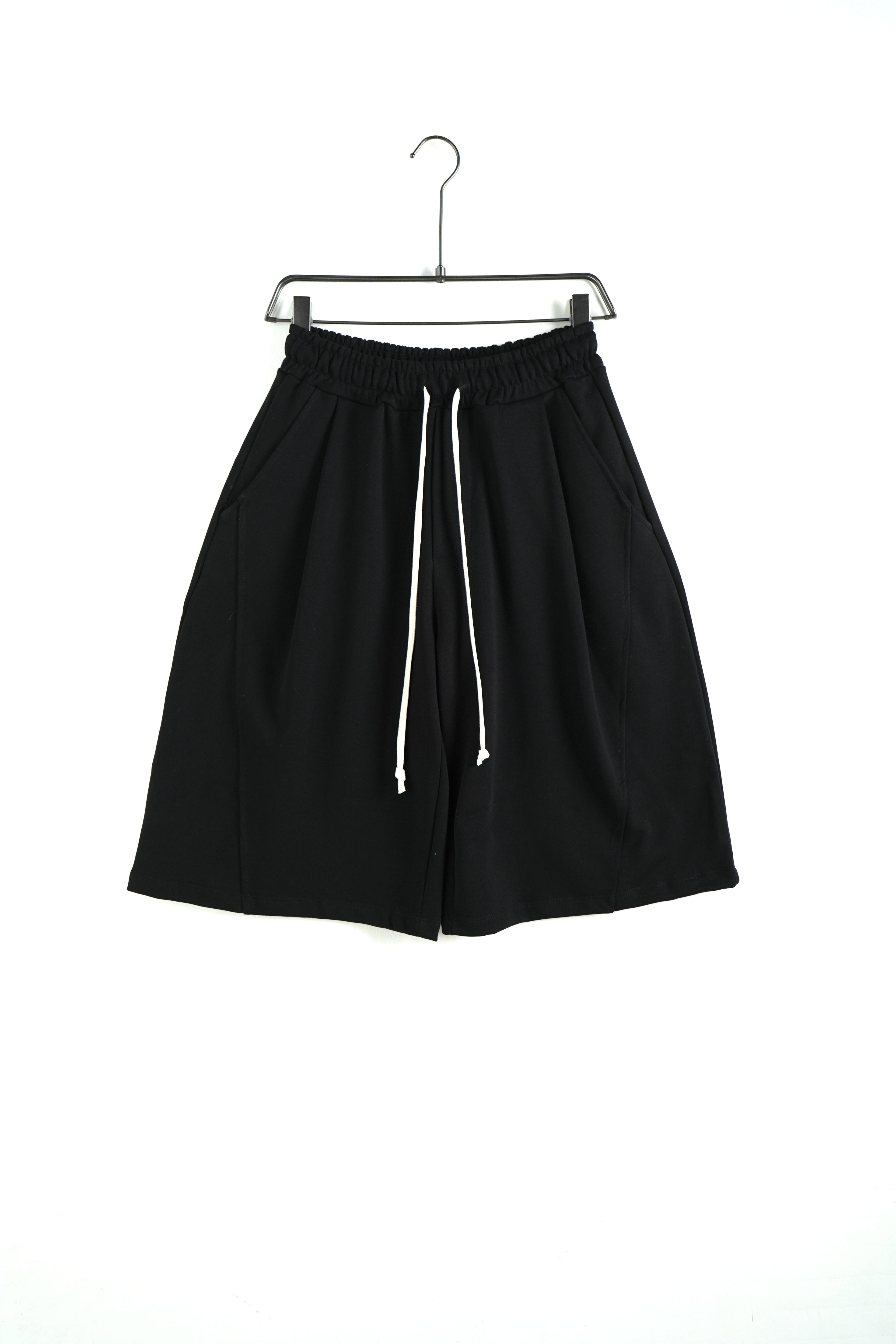 PANTALONCINO BALLOON IN FELPA NERO